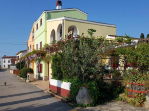  Apartments Judit  Тар